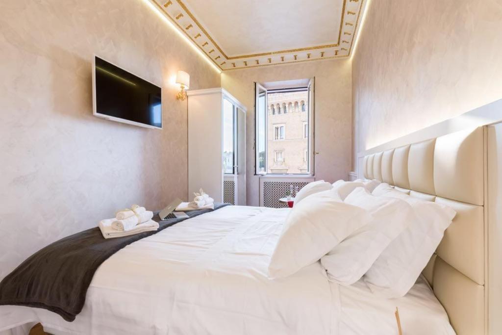 Piazza Venezia Luxury Suite Rome Bagian luar foto