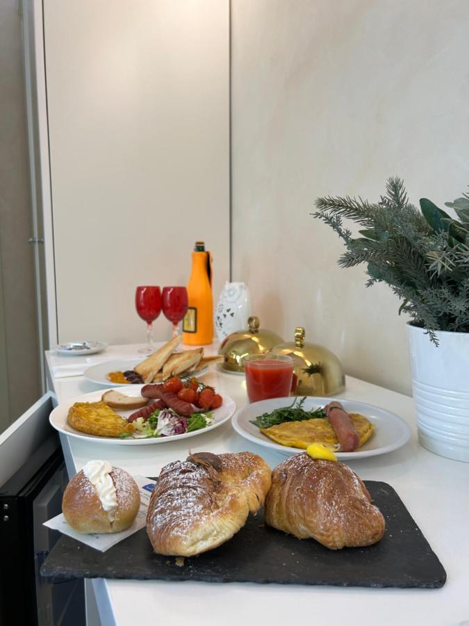 Piazza Venezia Luxury Suite Rome Bagian luar foto