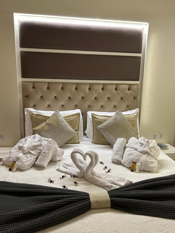 Piazza Venezia Luxury Suite Rome Bagian luar foto