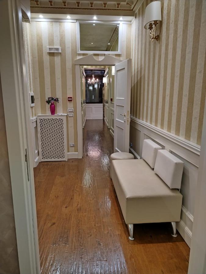 Piazza Venezia Luxury Suite Rome Bagian luar foto