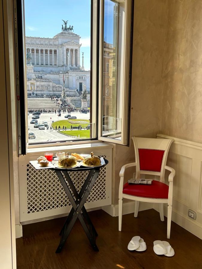 Piazza Venezia Luxury Suite Rome Bagian luar foto