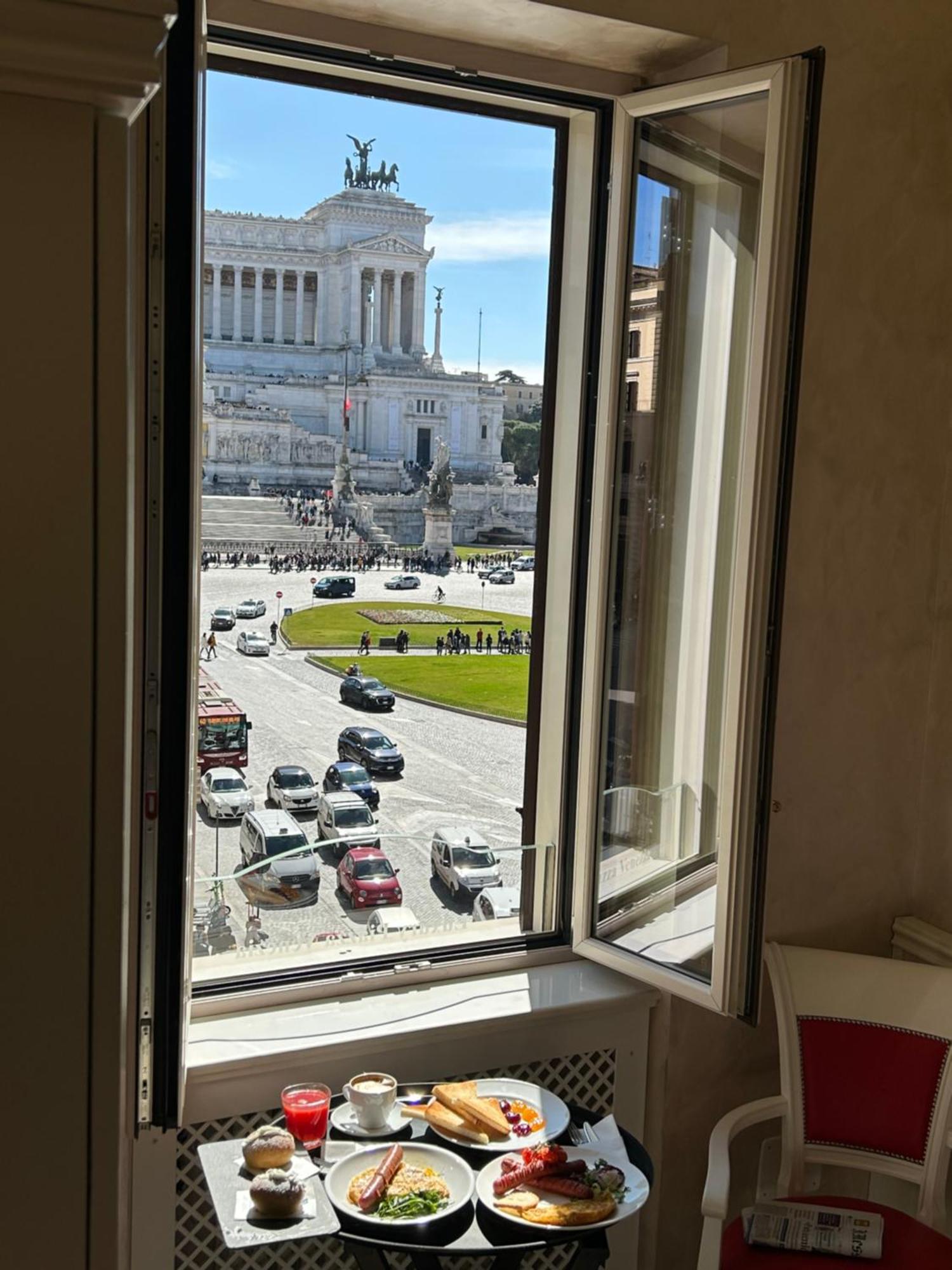 Piazza Venezia Luxury Suite Rome Bagian luar foto