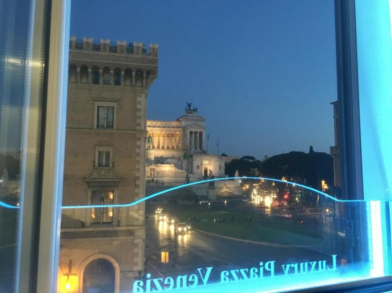 Piazza Venezia Luxury Suite Rome Bagian luar foto